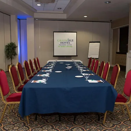 מלון Isle Hotel, Dublin קלונדלקין